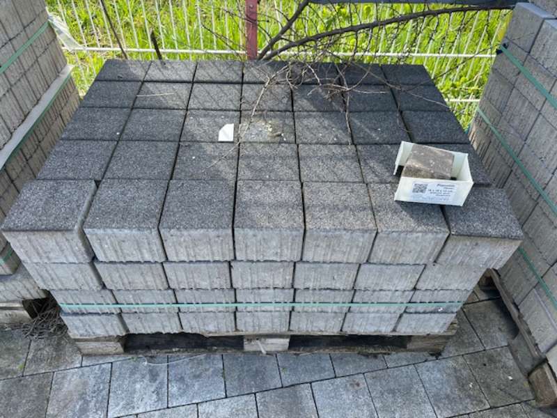 Planolith 16x16x12 cm anthrazit wassergestrahlt (Restposten)