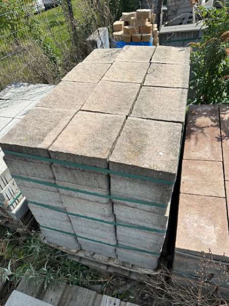 Trento Pflaster 28×22,5×8 cm Hellbraun Kugelgestrahlt (2.Wahl)