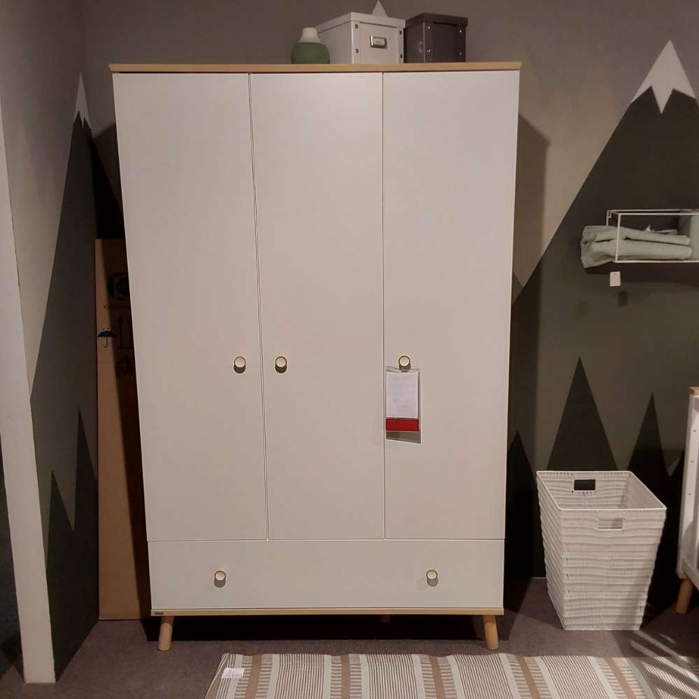 Kleiderschrank  3TRG / 1SBK