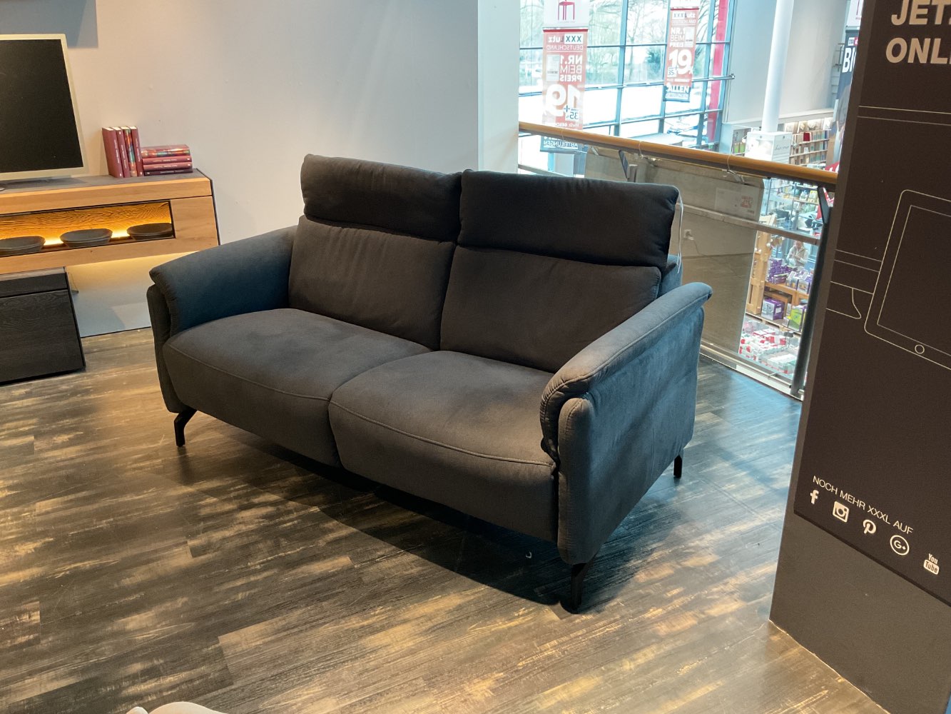 XXXLutz Ausstellungsstück Möbel 2 – Sitzer Sofa Varo grau