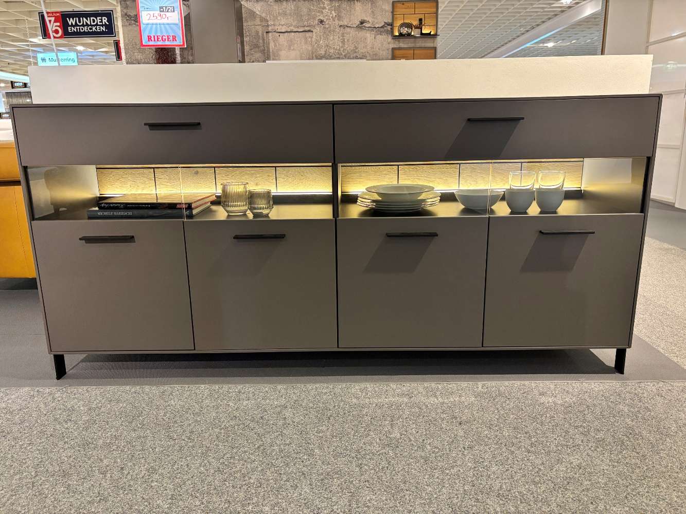 Sideboard