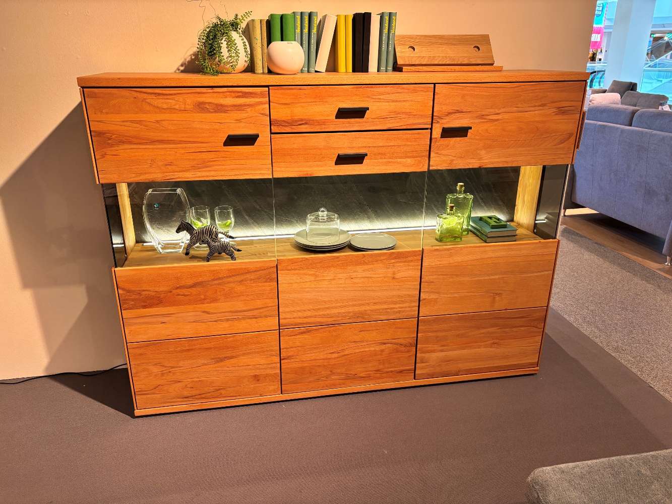 Highboard Decker