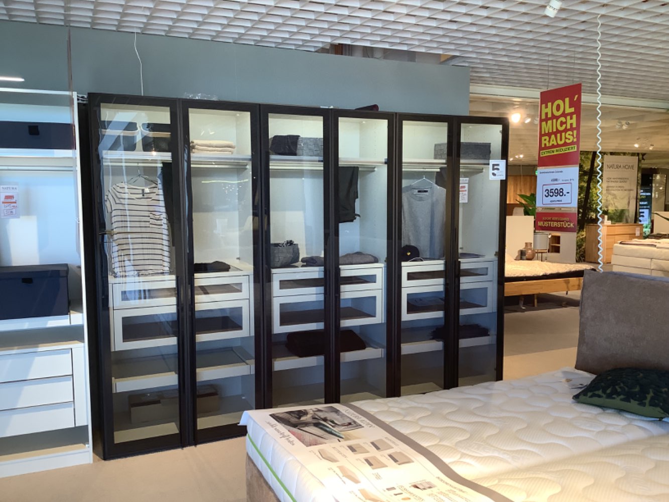 Drehtürenschrank NA