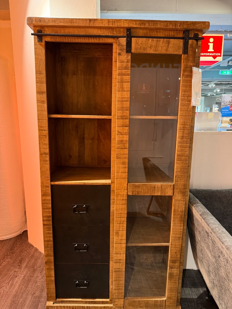 Vitrine Mangoholz Massiv 100x190x45 – XXXLutz Fellbach