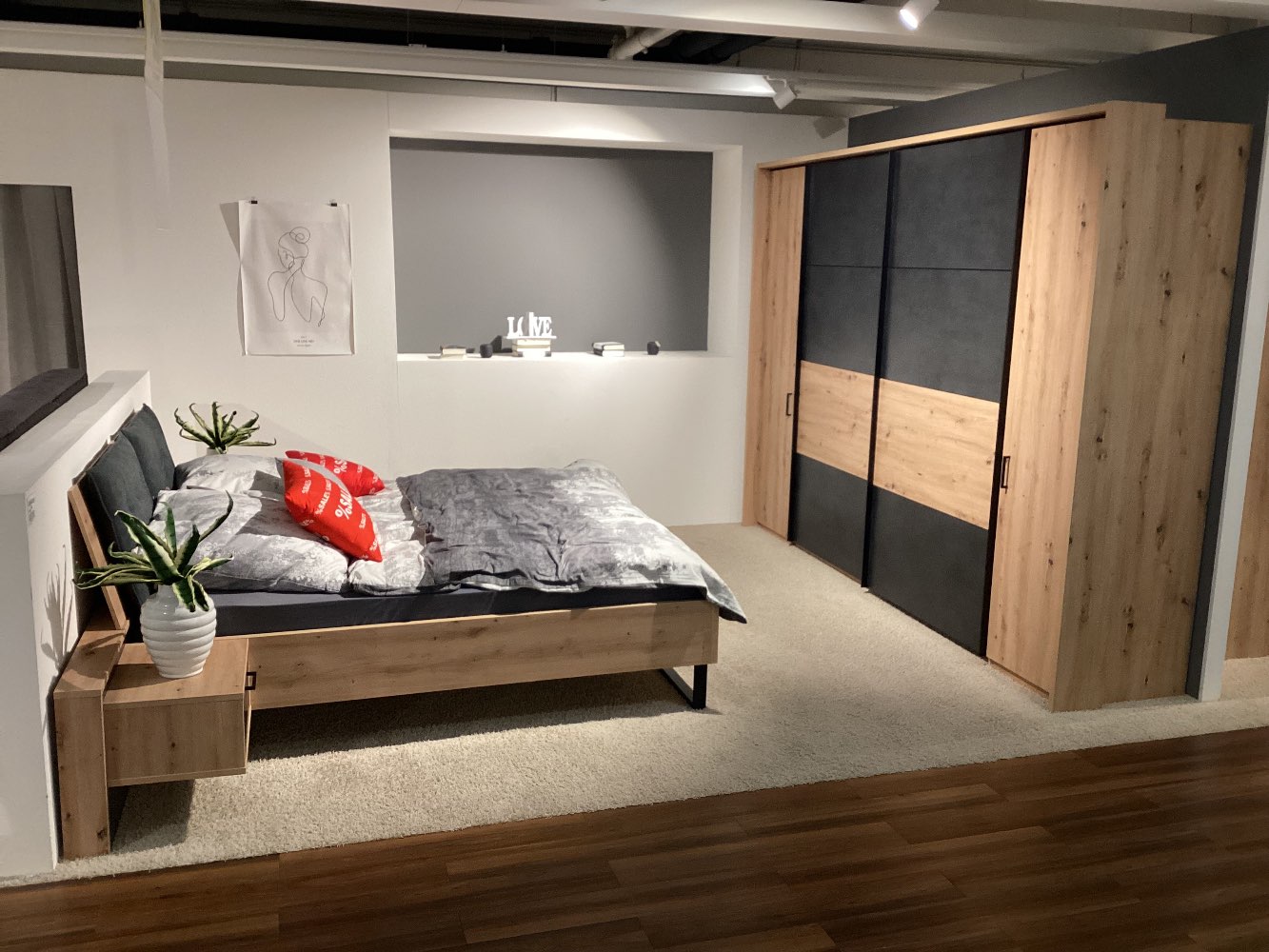 Schlafzimmer „Spiez“, Bettanlage+Kleiderschrank, Artisan Eiche NB