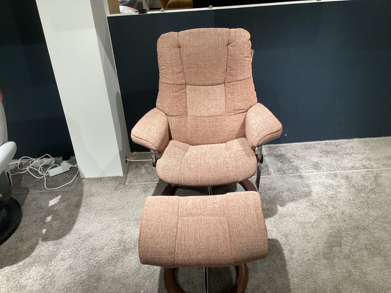 Möbel Stressless Relaxsessel Mayfair 83x102x74cm Stoff Braun XXXL