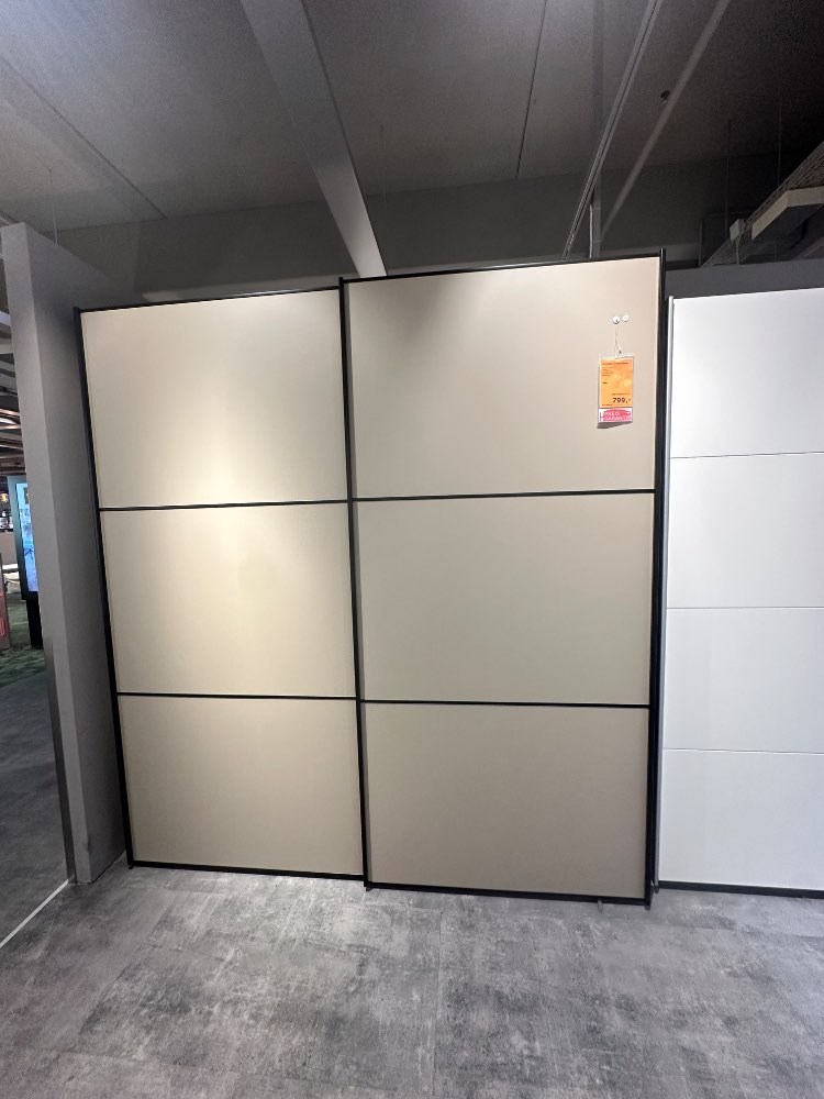 Slideline schwebetürenschrank