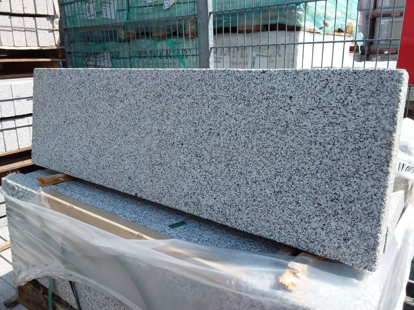 Randsteine Granit 6x30x100 grauer Naturstein Bordstein