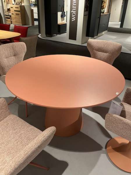 Design-Esstisch