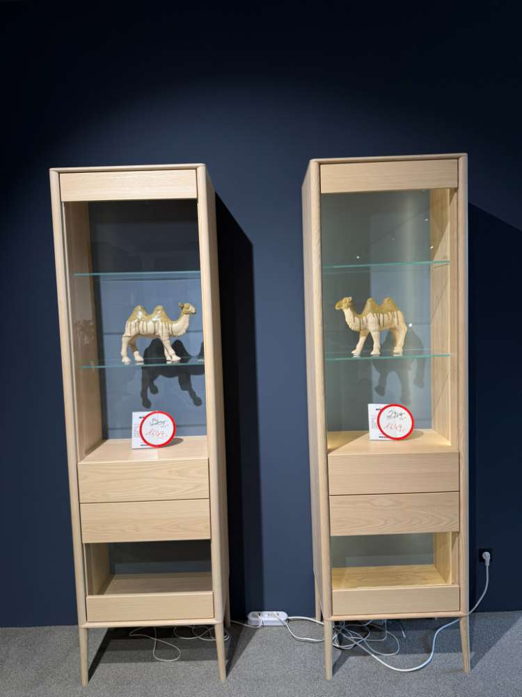 ANREI Vitrine Juna