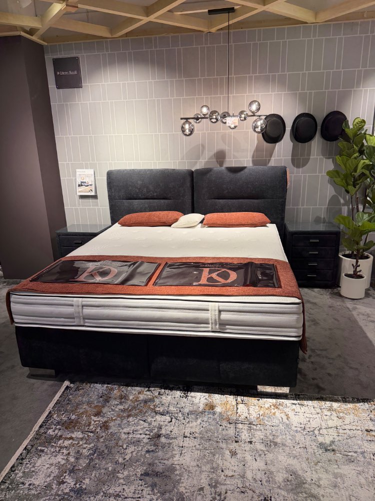 Boxspringbett schwarz 180 x 200 cm XXXLUTZ Würselen