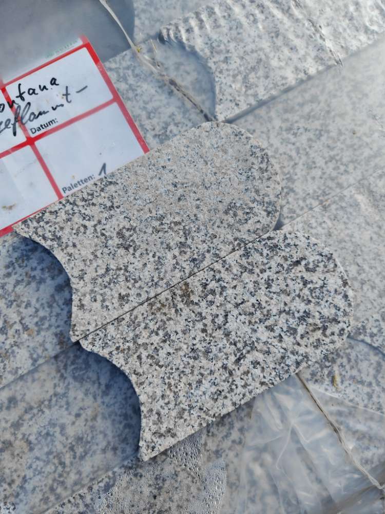 ⭐ SONDERPOSTEN ⭐  – Rasenmähkanten“grau“ 24x12x3cm