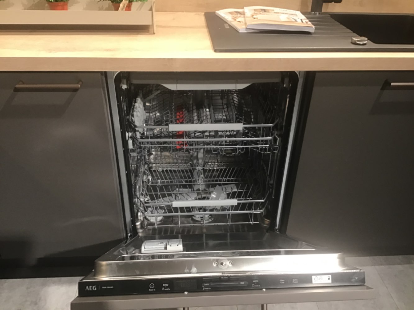 AEG GX750BT Einbaugeschirrspüler mit Besteckschublade