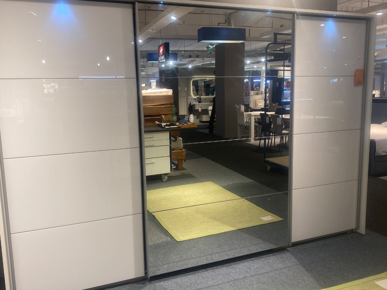 Schwebetürenschrank Quadra