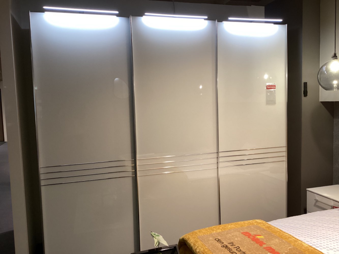 Schwebetürenschrank Studio Line