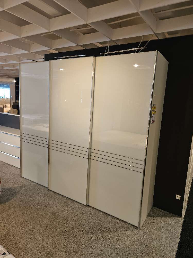 Schwebetürenschrank Studio Line