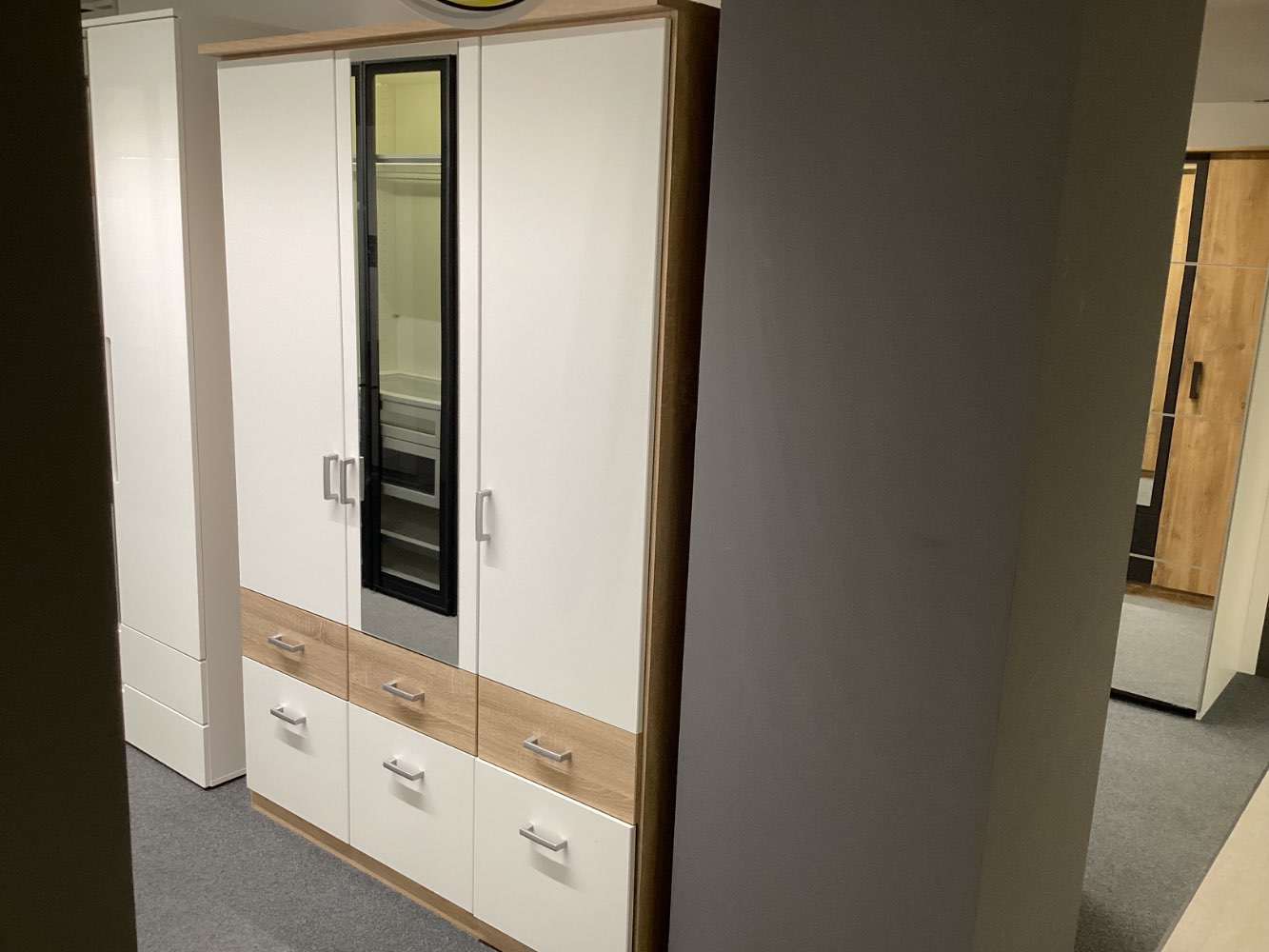 Drehtürenschrank chili Bremen extra