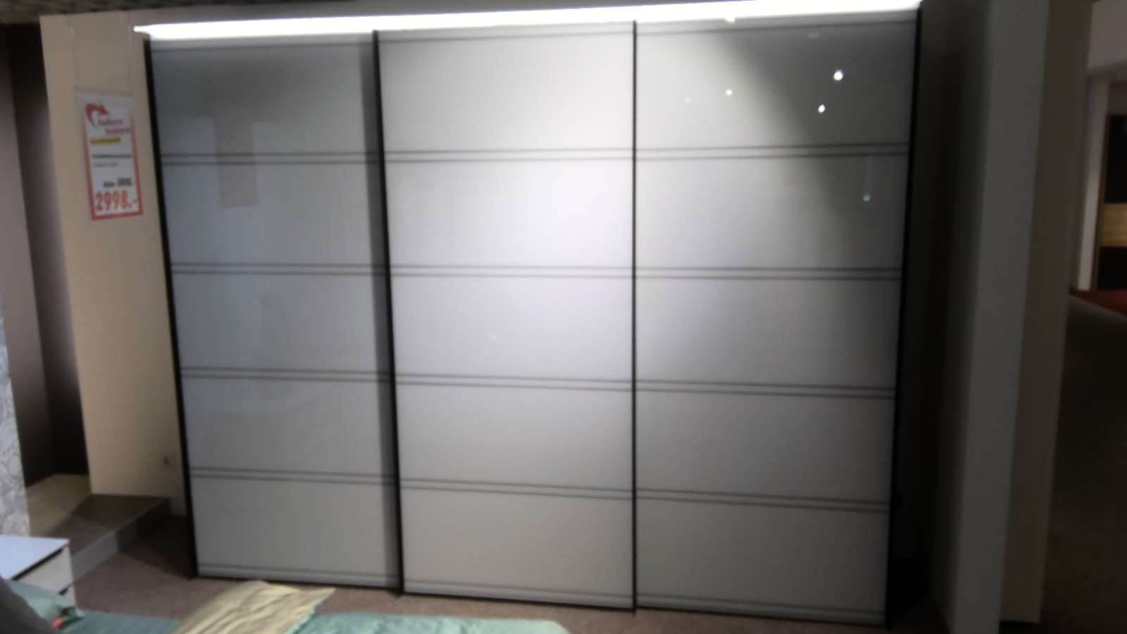 Schwebetürenschrank Perlgrau Glas, ca. 280×222 cm