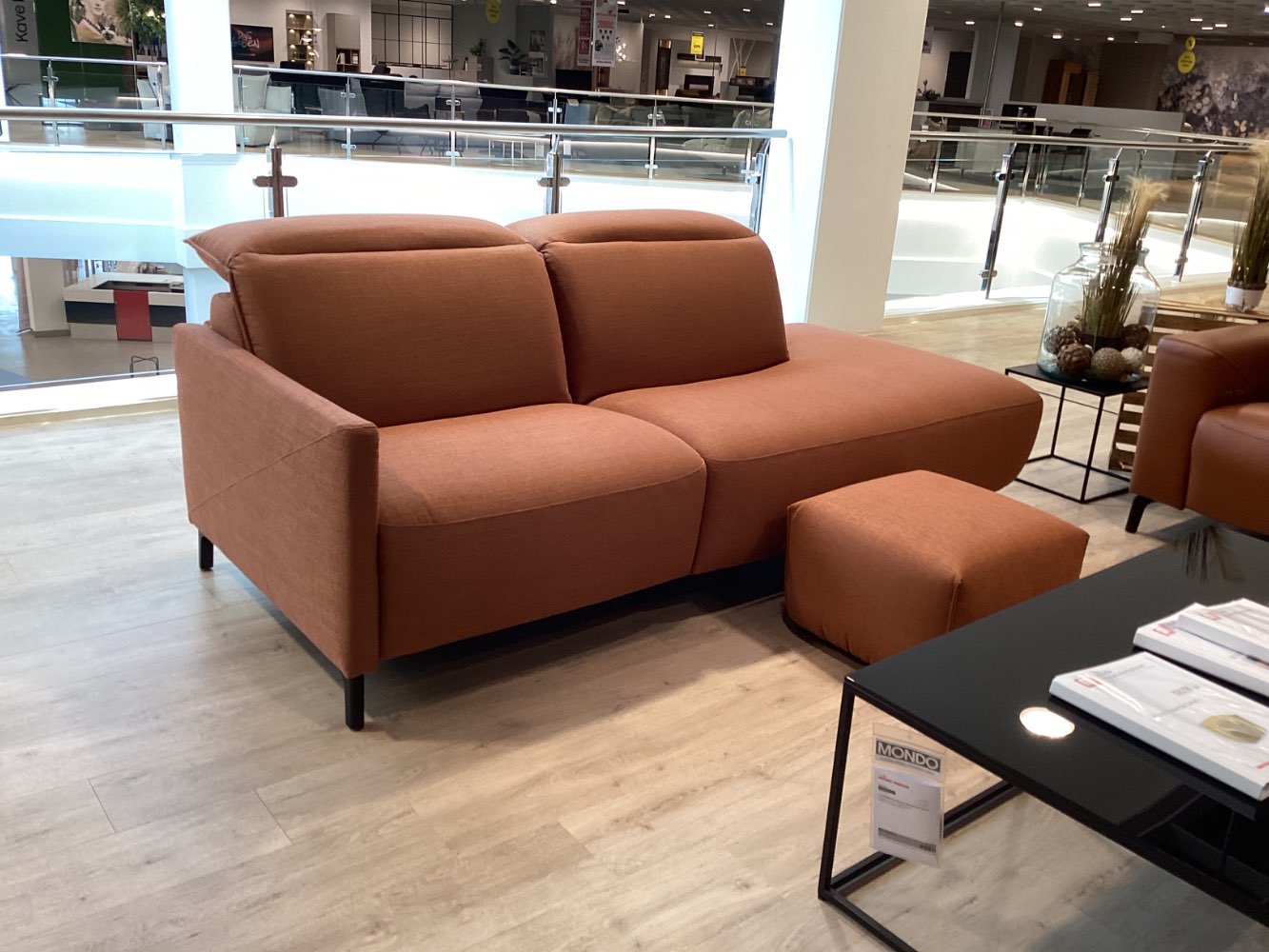 Sofa mit Hocker