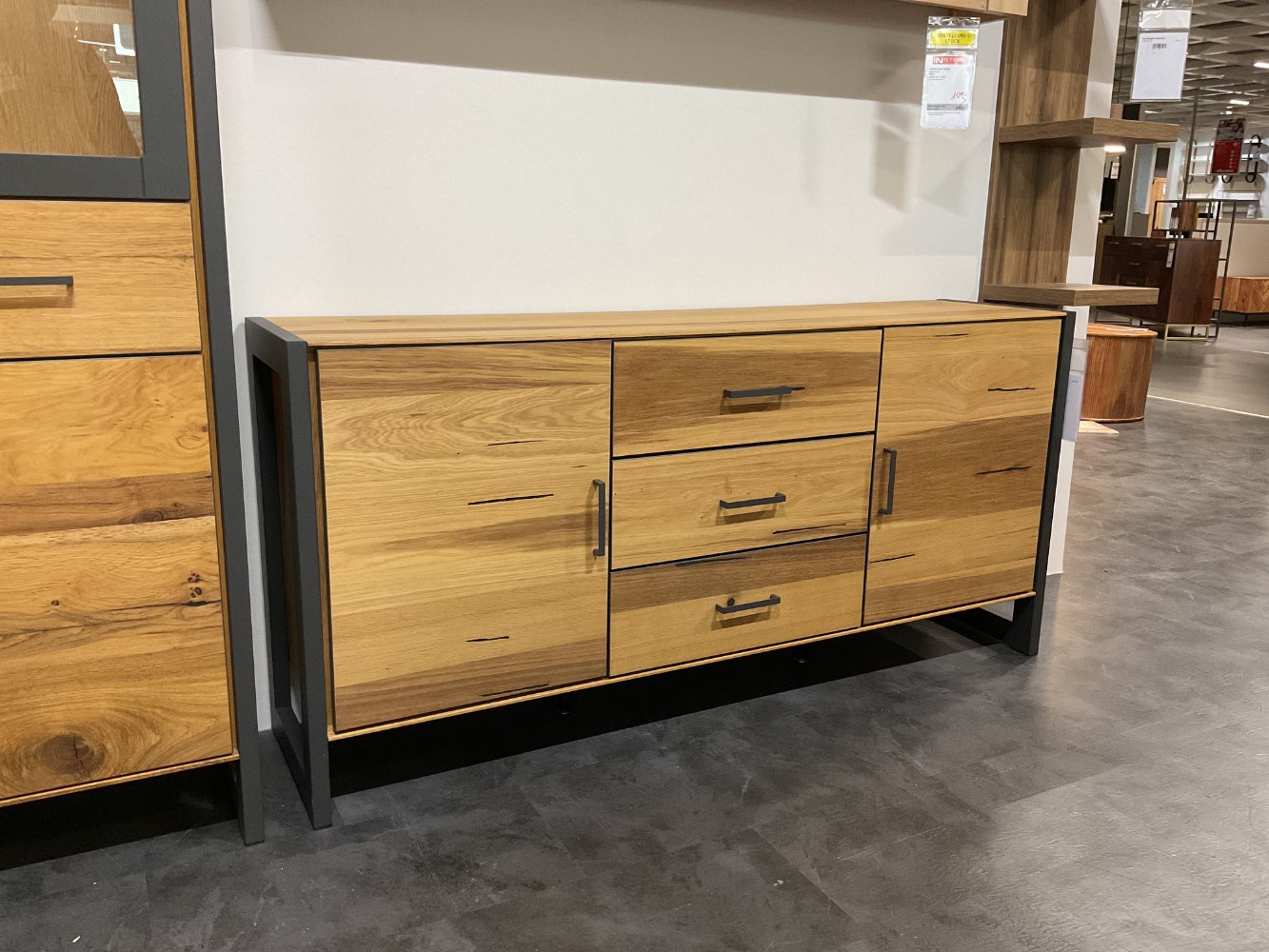 Sideboard