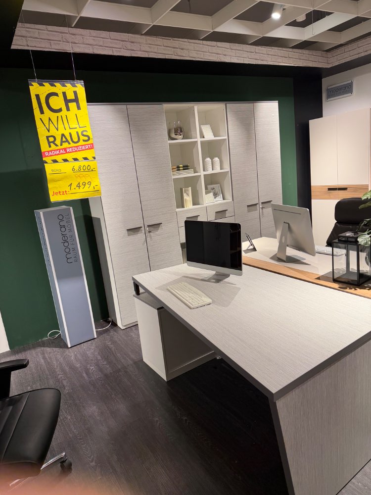 Büroschrank und -schreibtisch, Büro, ca. 240cm, Röhr XXXLutz