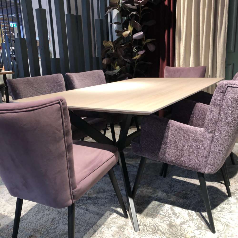 Möbel, Essgruppe Mars lavender farben, XXXLutz