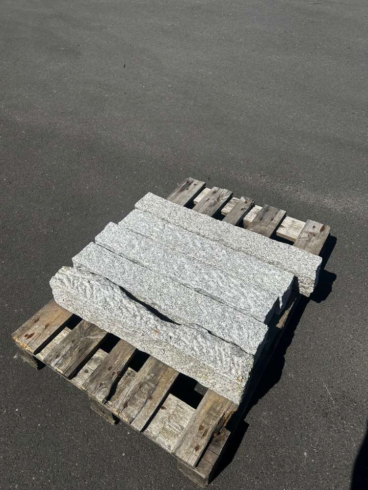 Granit Palisade 12x12x75 cm