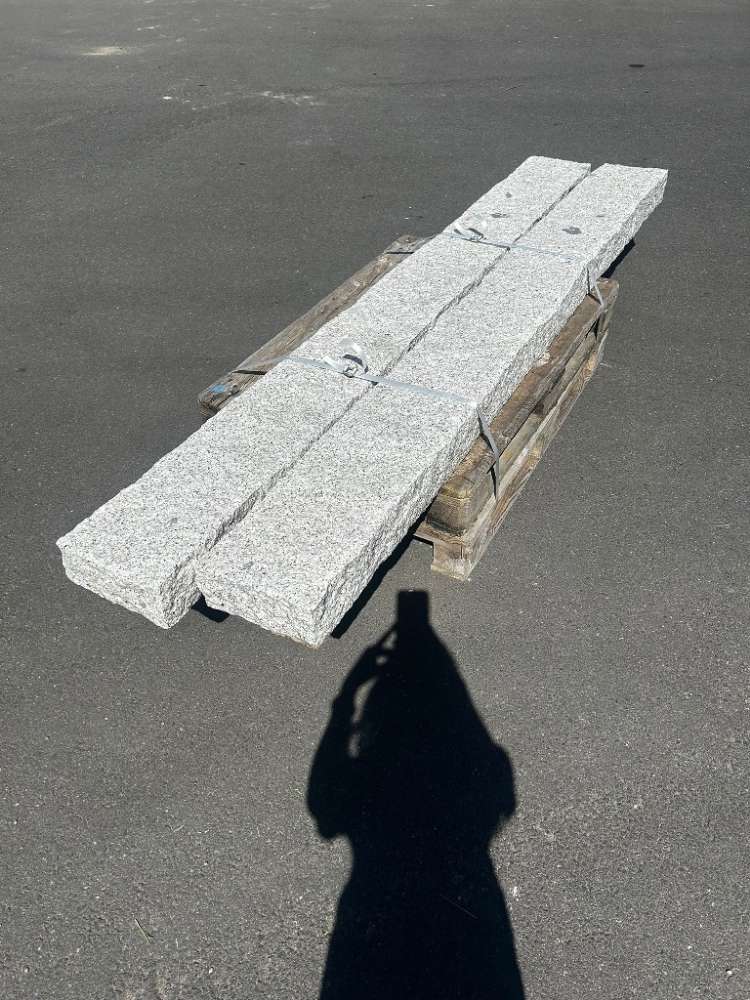 Granit Stele 12x25x250 cm