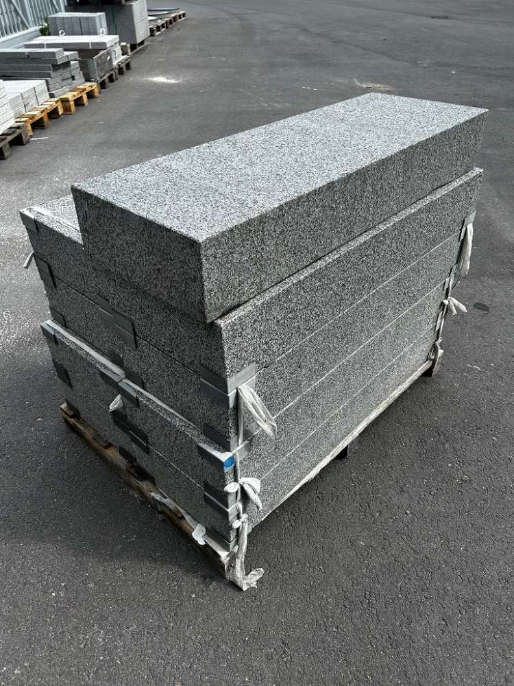 Granit Blockstufe 15x35x100 cm
