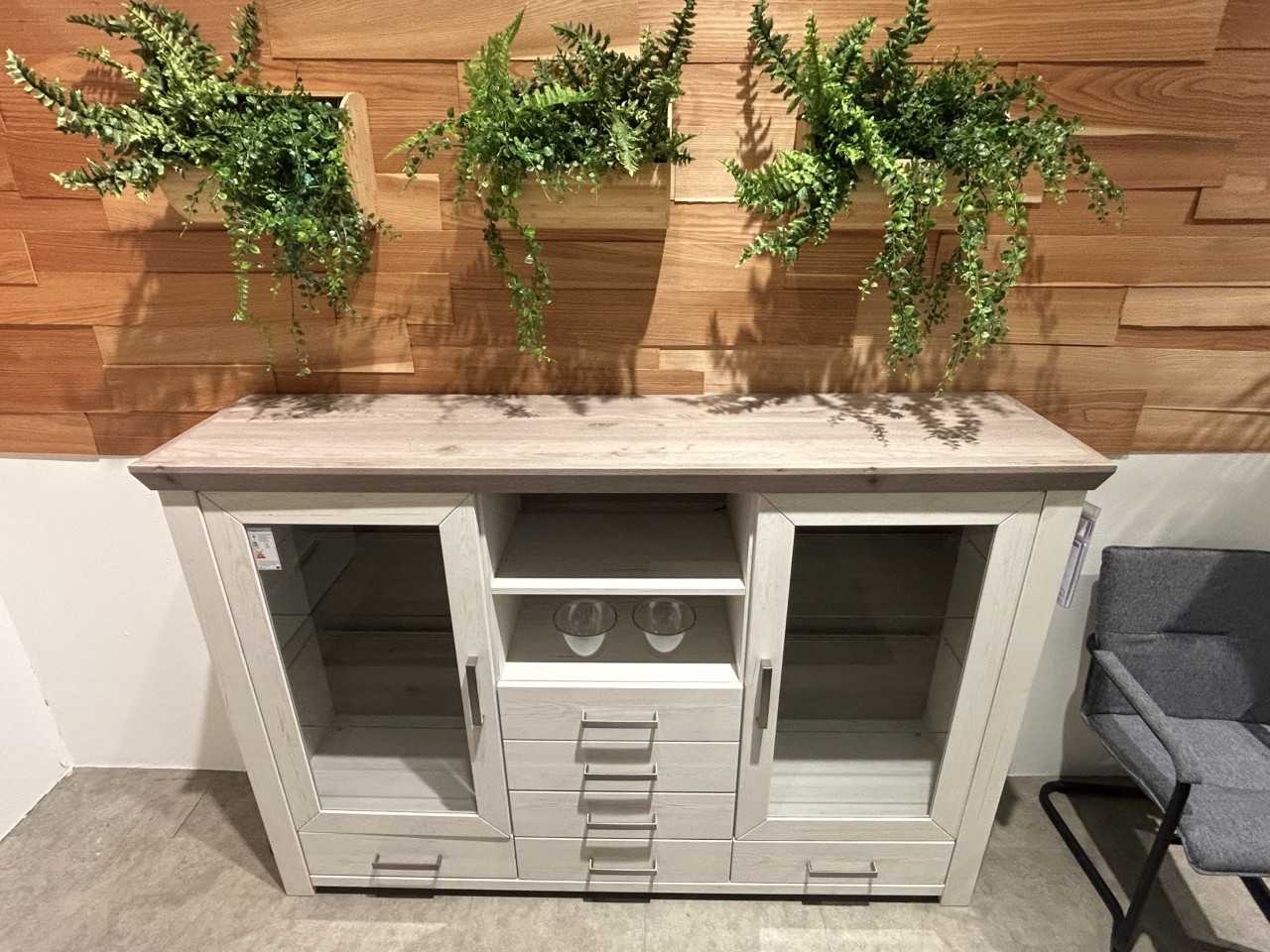 JW Highboard