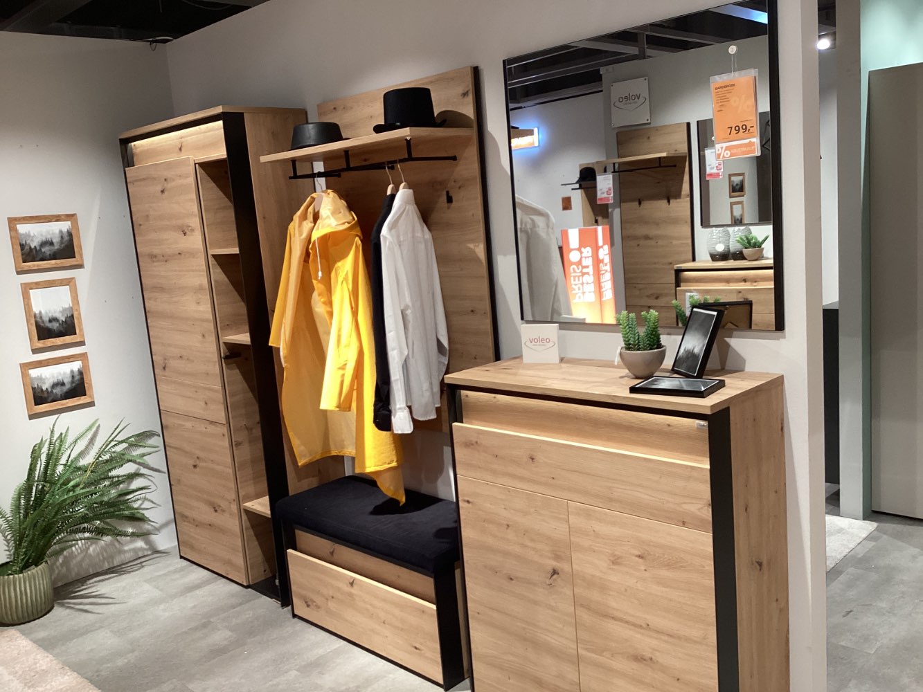 XXXLutz Garderobe Edra