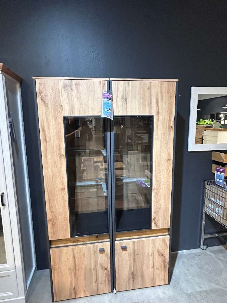JW Vitrine