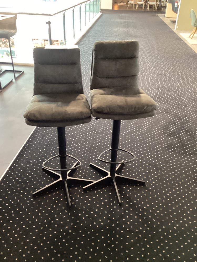 2xBarhocker Mondo Folara