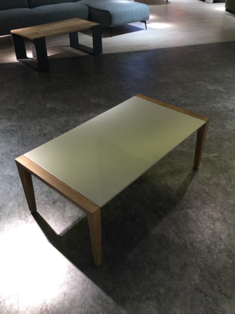 Couchtisch Fine line