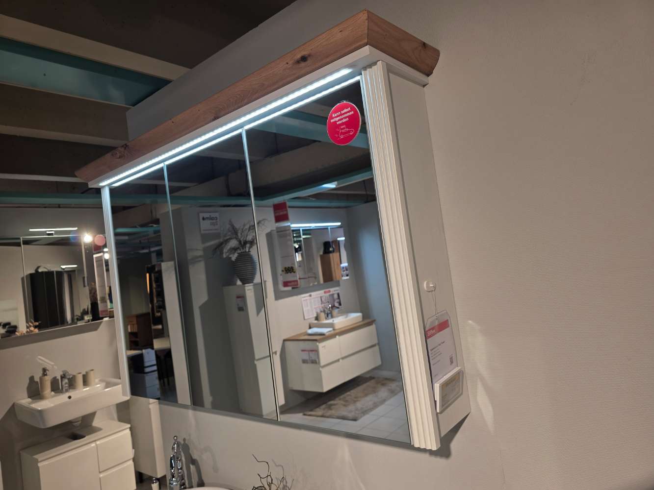 Spiegelschrank