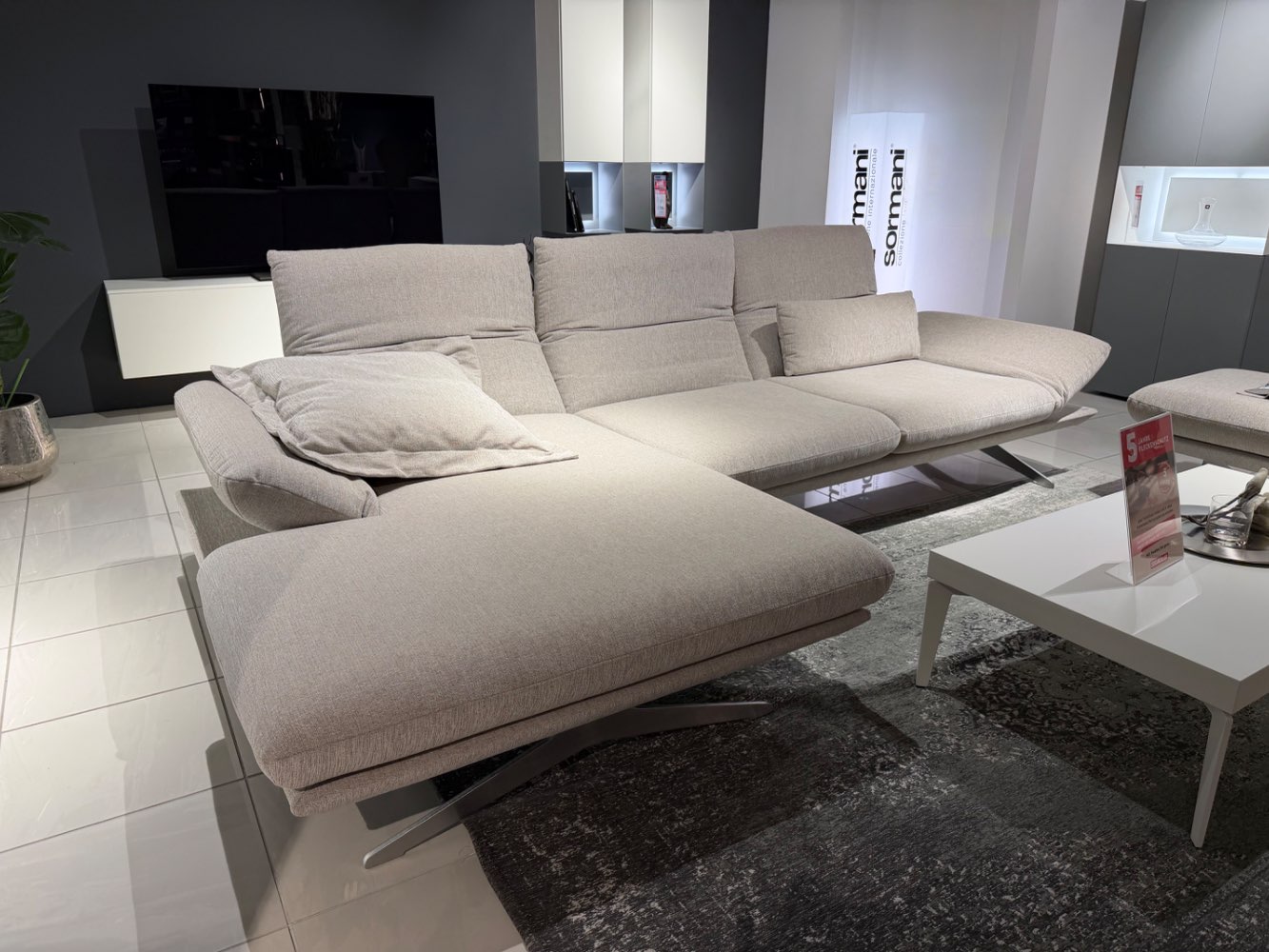Sofa & Hocker ca. 150 x 301 cm in grau