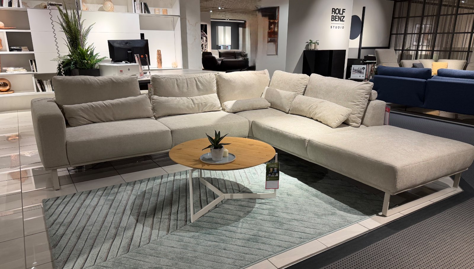 Sofa ca. 398 x 290 cm in beige