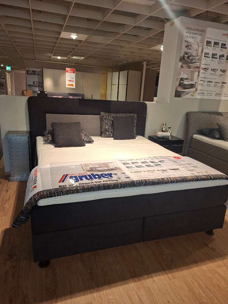Boxspringbett mit Viscotopper