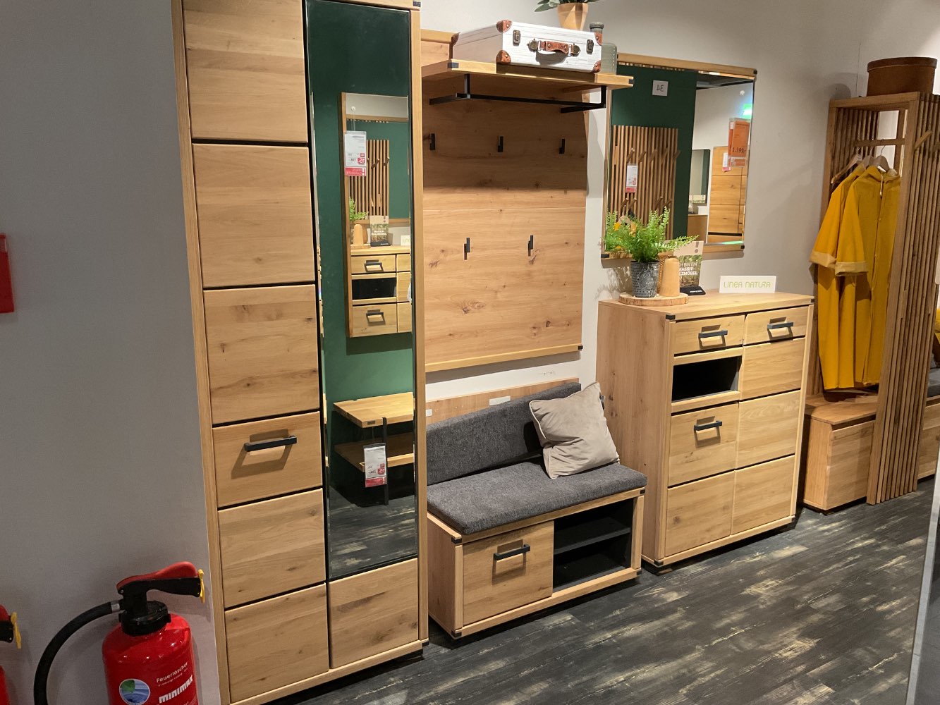 Garderobe Genua
