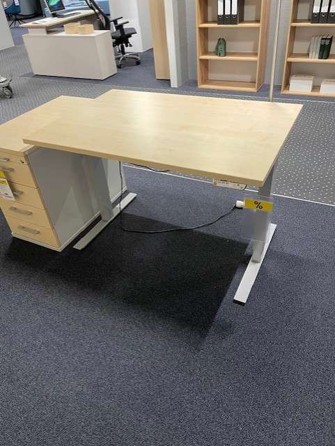 Schreibtisch