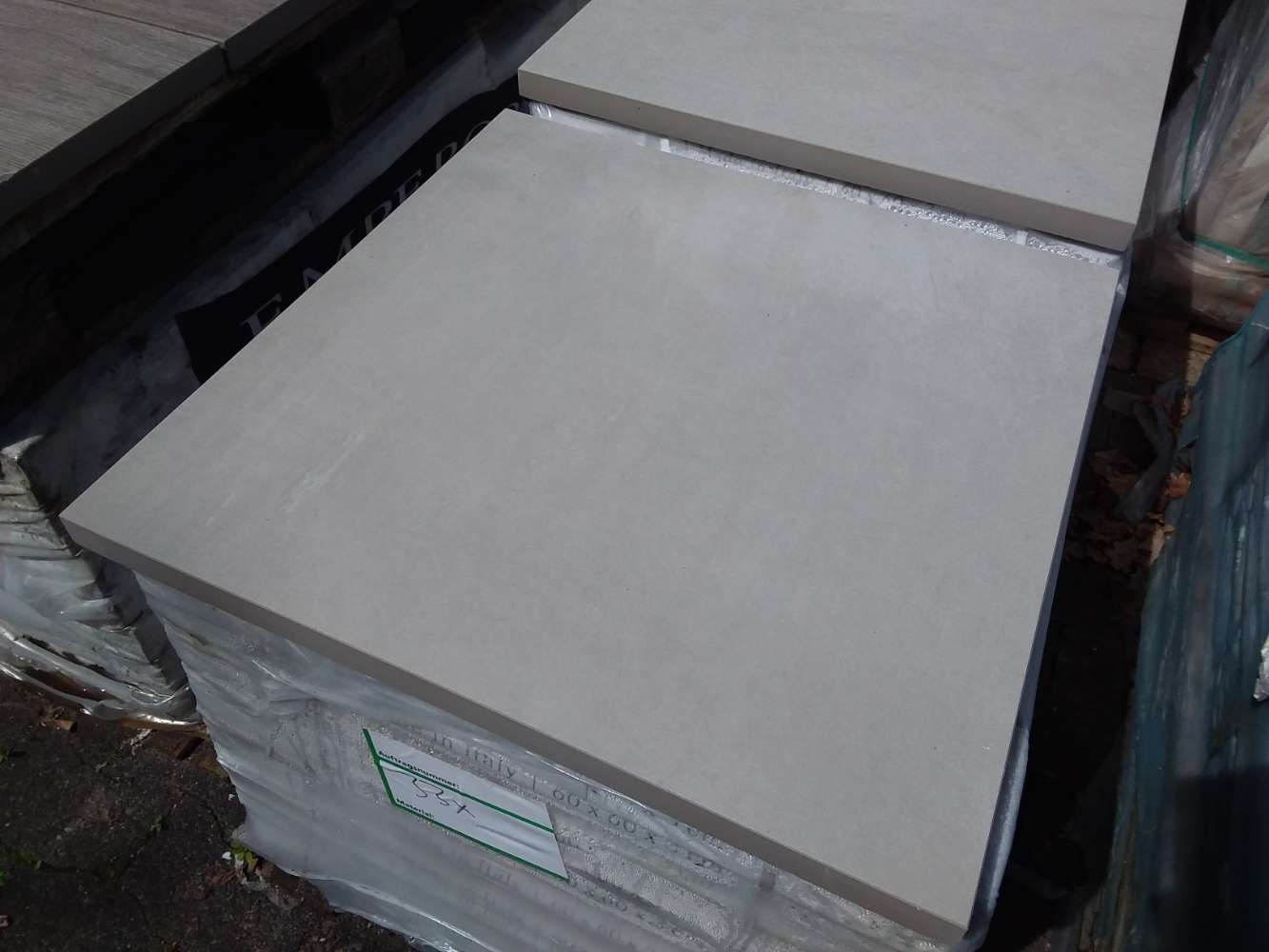 Feinsteinzeug 60x60x3 Restbestand 11,88 m2 Keramik