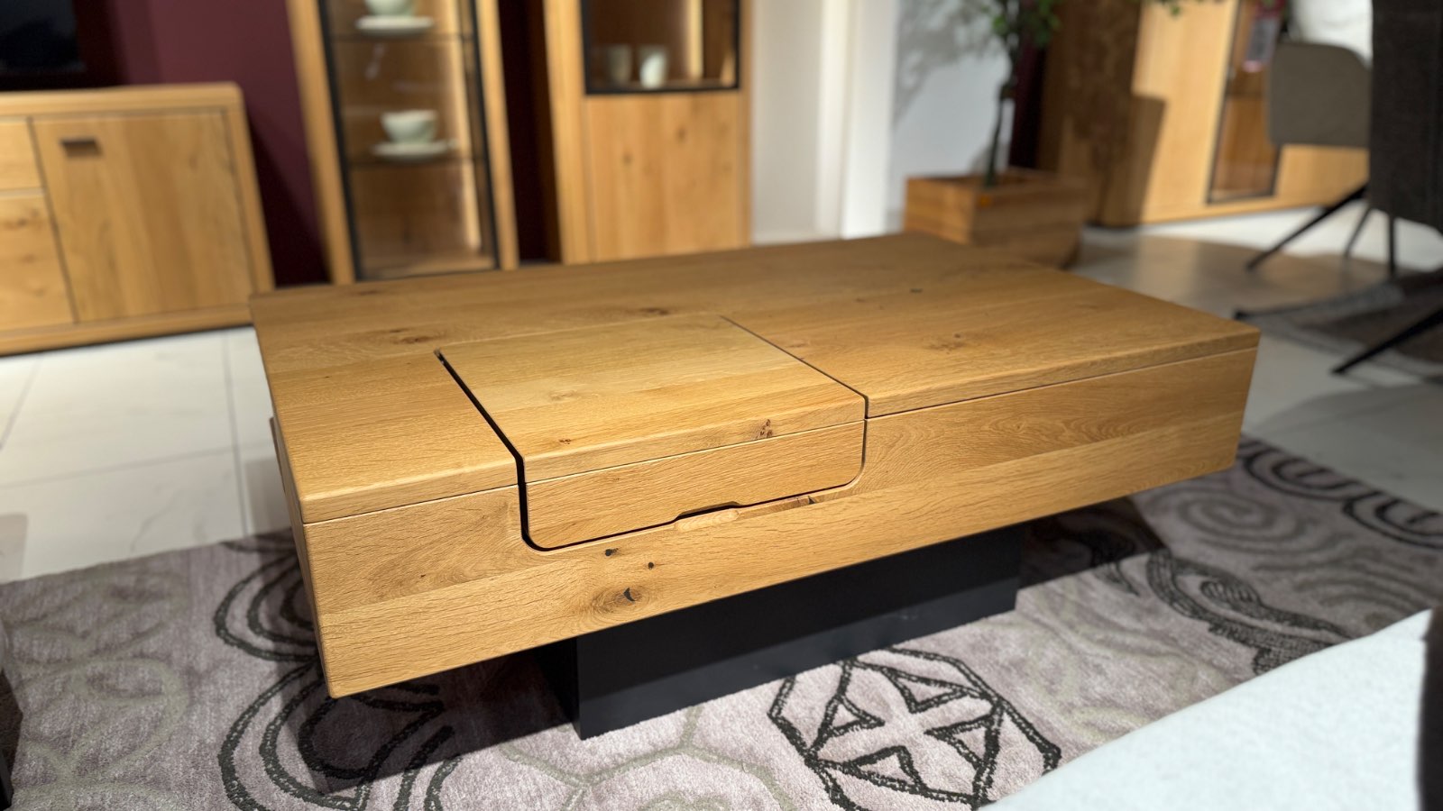 Couchtisch ca. 110 x 39 x 70 cm in Wildeiche massiv