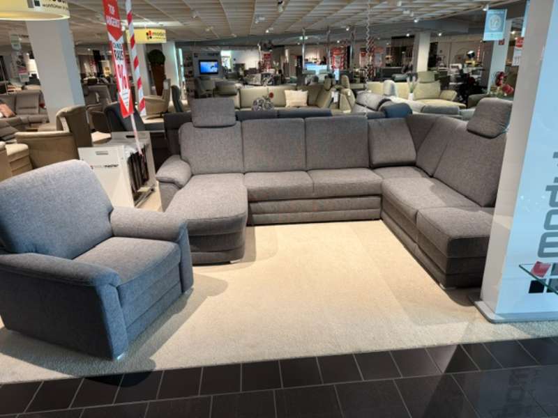 Polstergarnitur mit Schlaffunktion und mot. Canape