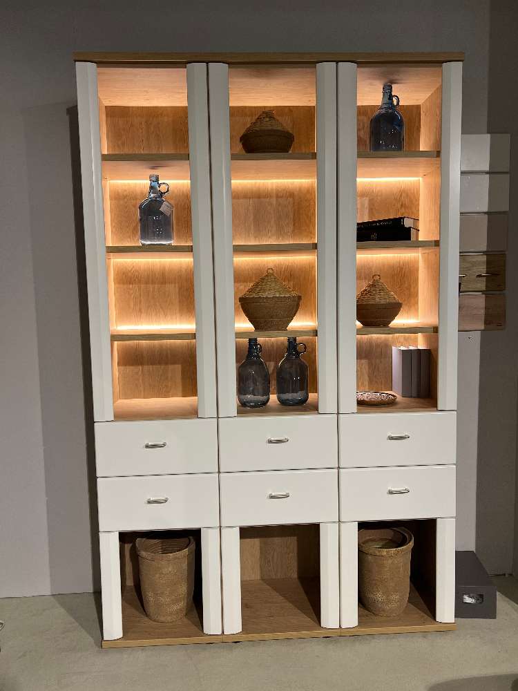 Regalwand Kiel