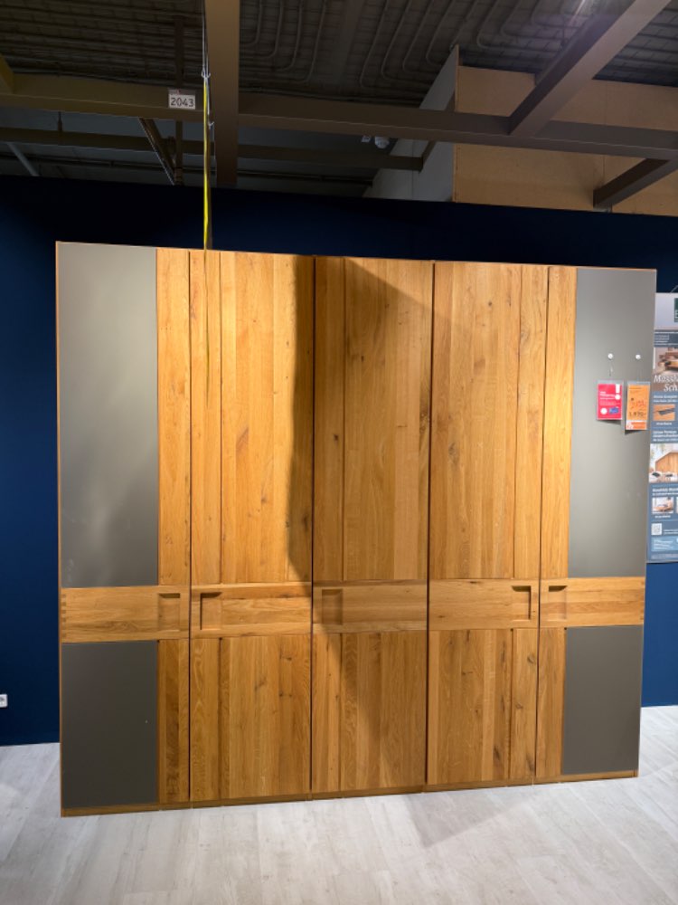 DREHTÜRENSCHRANK CASA MIO