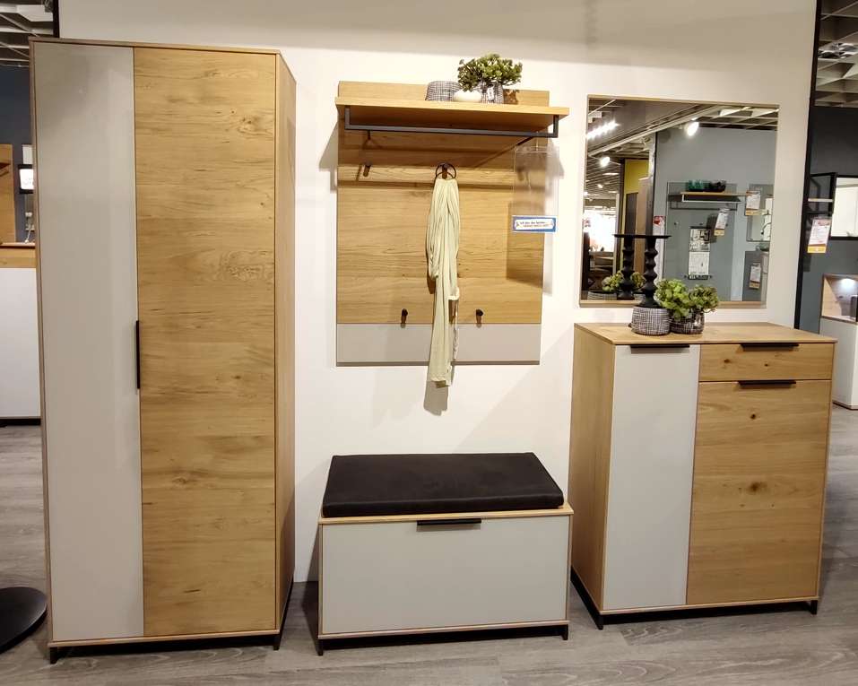 Garderobe LEONA