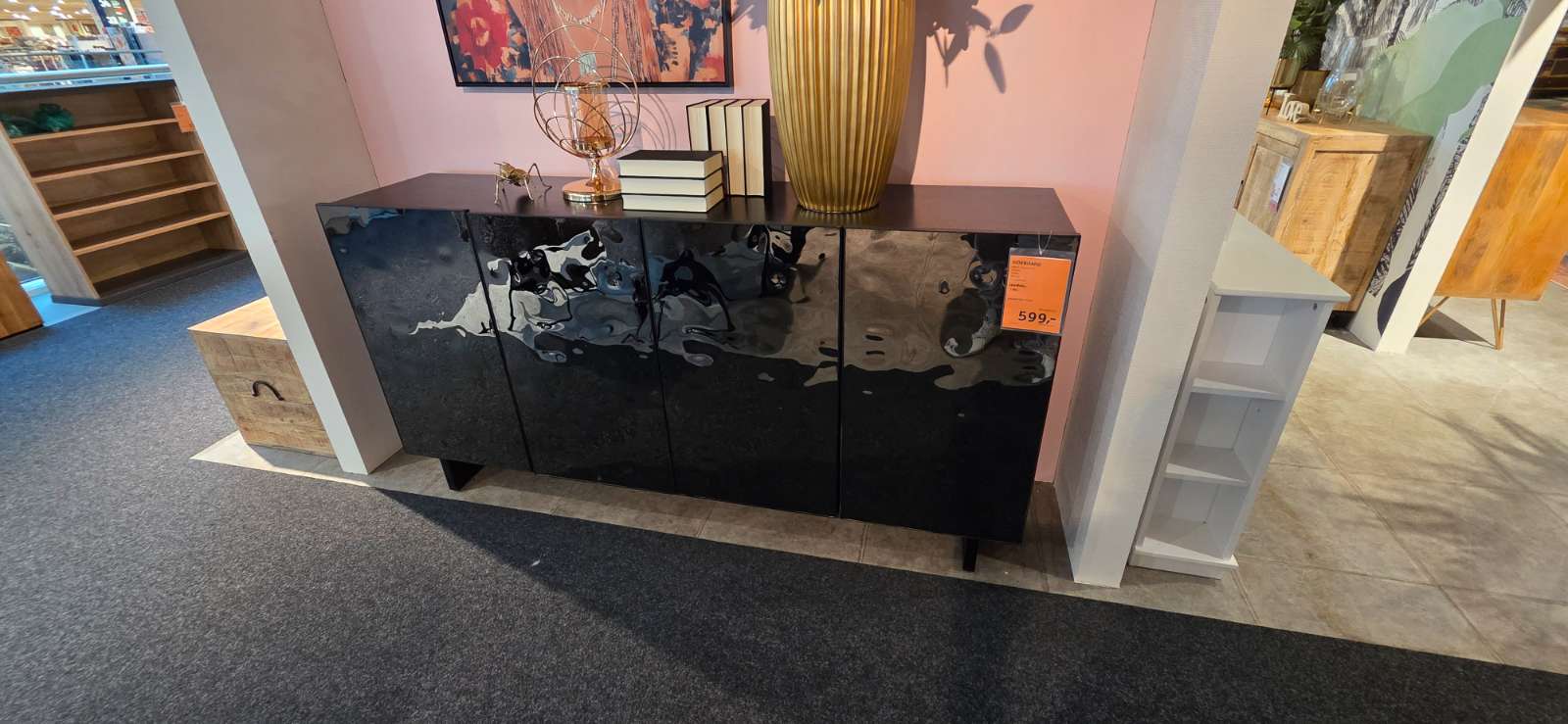Sideboard Sheela