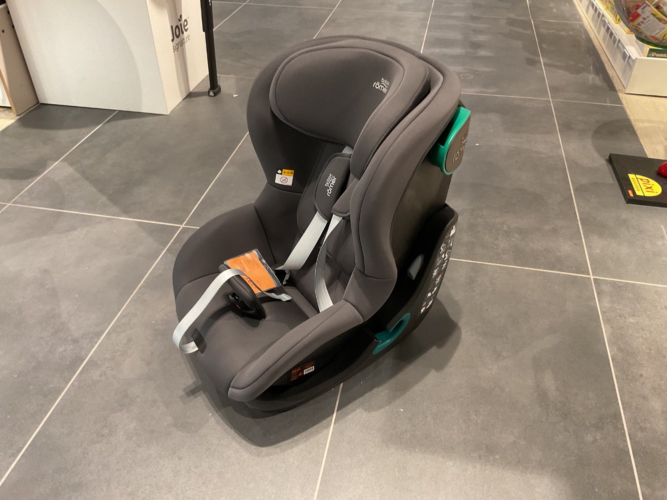 XXXLutz Ausstellungsstück Möbel Kinderautositz King grau