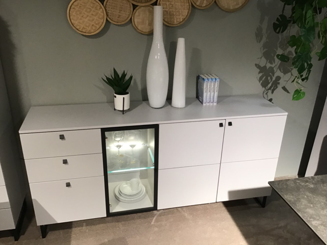 Sideboard