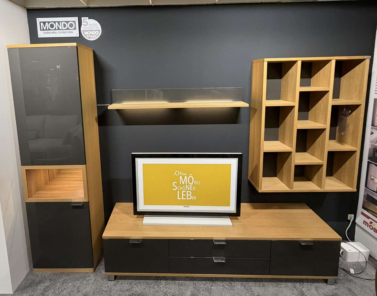 Mondo Artist